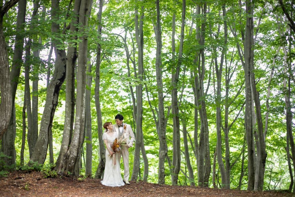 ロケ撮影 新緑 ナチュラルウェディング 森フォト グリーンフォト 上越 撮影 結婚式前撮り ムービー撮影