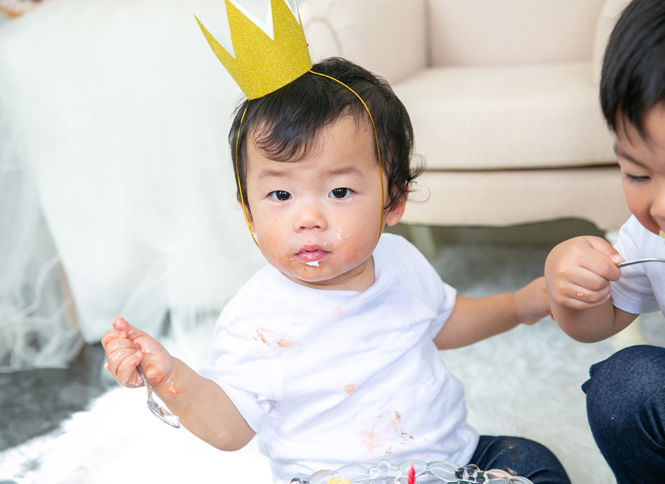 お誕生日撮影　スマッシュケーキ　お祝い　プロ撮影　記念写真　上越市　オーツー