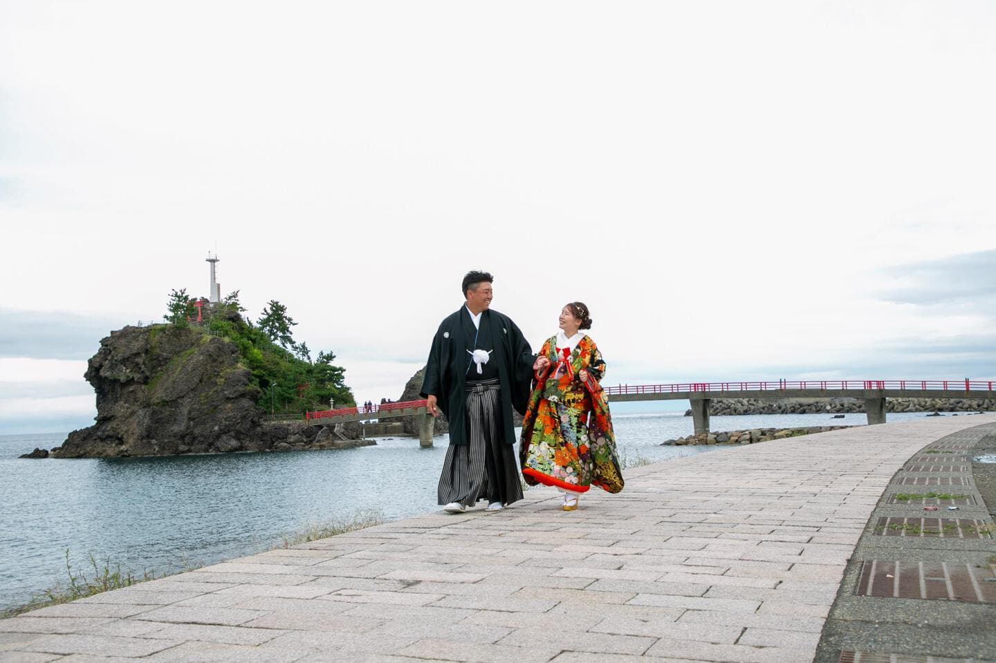 上越市 糸魚川市 ロケーション撮影 ロケ撮影 結婚式前撮り 和装前撮り 和装ロケ 弁天岩 ウエディングフォト