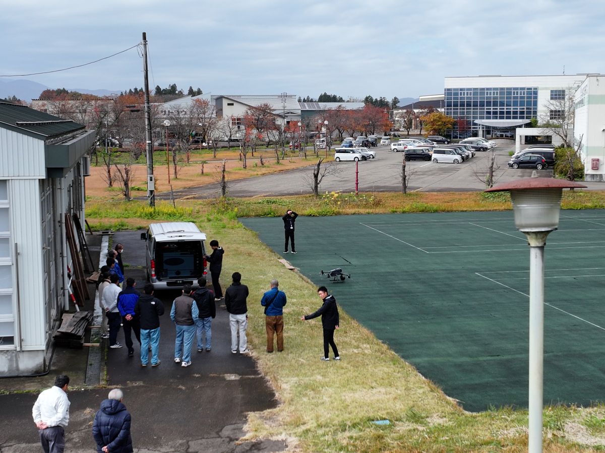 屋外飛行フィールド